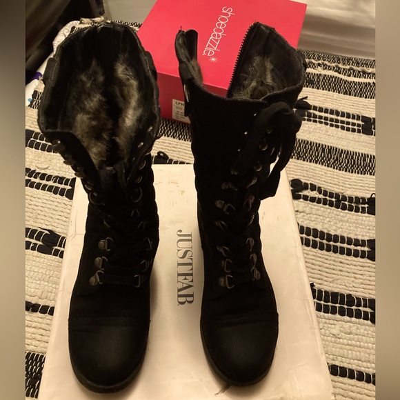 JustFab Shoes - 🎀 Just Fab Accacia Faux Fur Booties 🥾